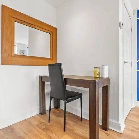 Apartment Spacious 1 Bedroom Birmingham